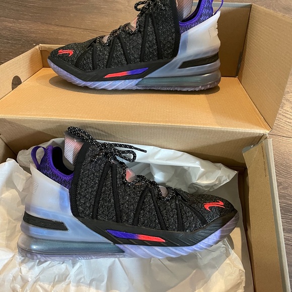 Kylian Mbappe x LeBron 18 NRG ‘The chosen 2’ - Picture 3 of 3